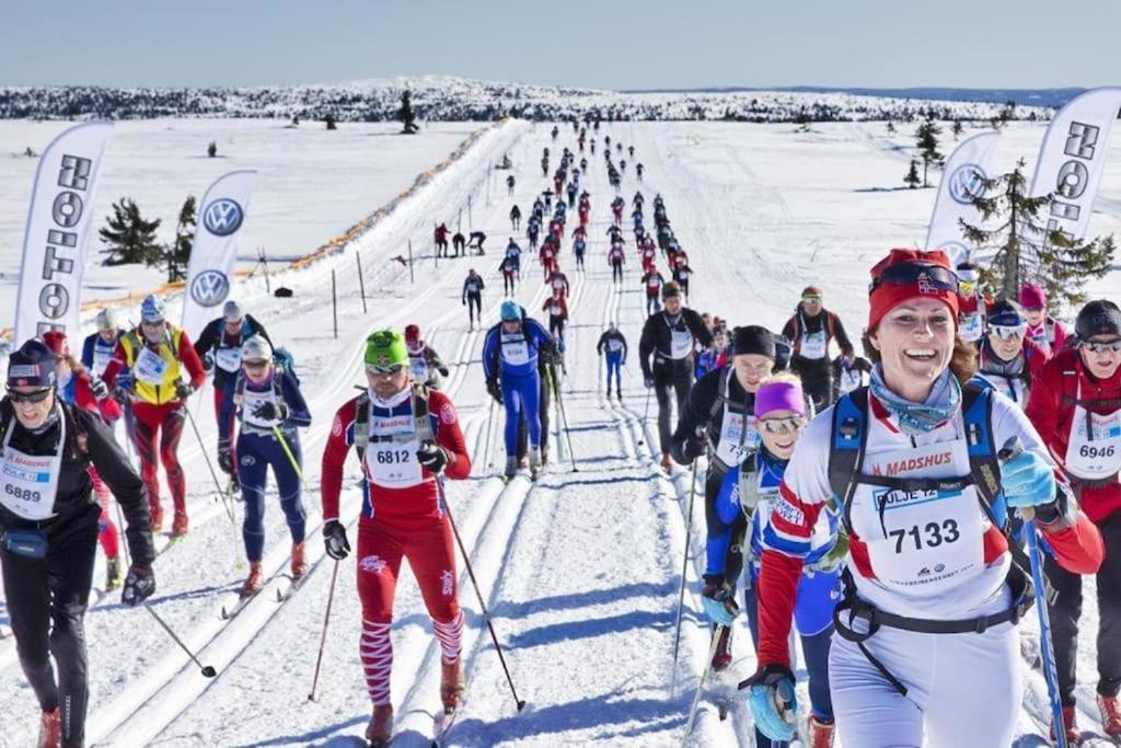 Leilighet Med Panoramautsikt Sjusjoen Innendors Parkering Ngoại thất bức ảnh